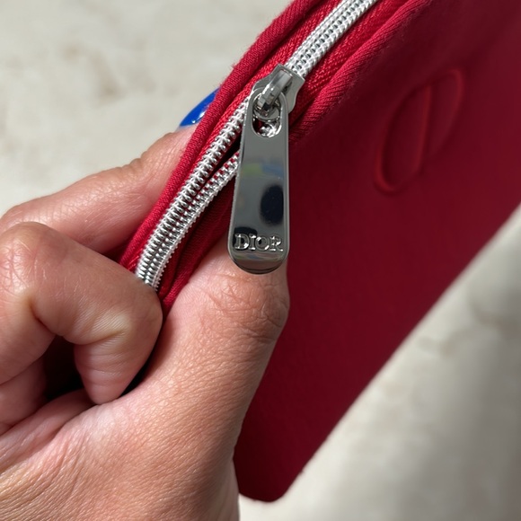 Dior Beauty Bag - Picture 3 of 7